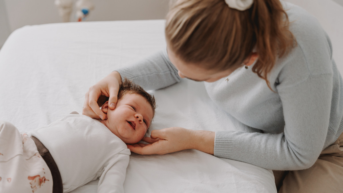 Baby lächelt.jpg